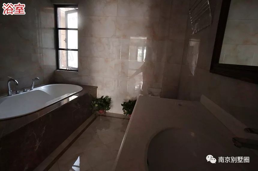 江宁中航樾府二手别墅价格,49万江宁捡漏房