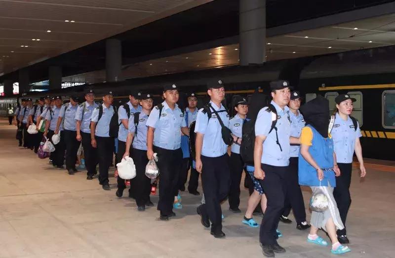 公安部近期破获的电信网络诈骗案,新疆警方破获一起诈骗案