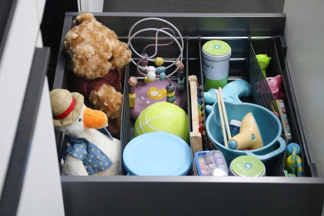 抽屉太乱怎么办,抽屉拉起来费劲怎么解决