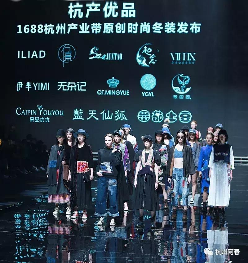 超百图再现2018年服装圈内那三十道靓丽风景……