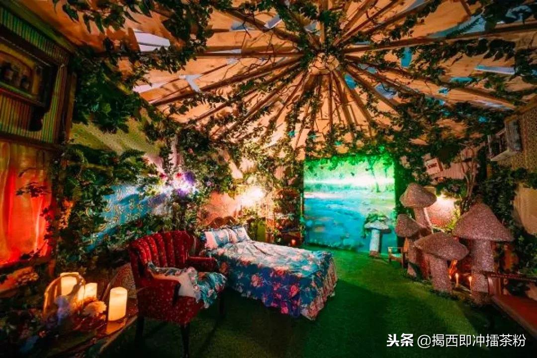 过分美丽!圣诞灯饰点亮香港:泰迪熊、比卡超、布丁狗陪你过圣诞