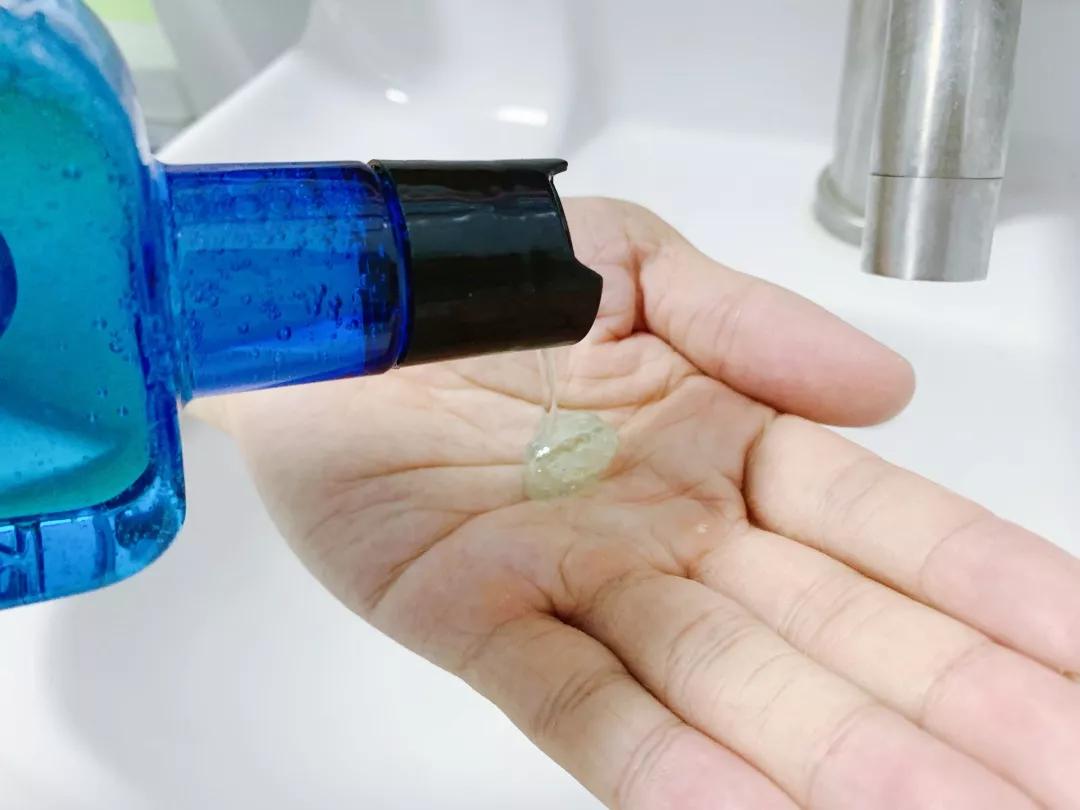 男人们醒醒吧，别再用女士沐浴露了