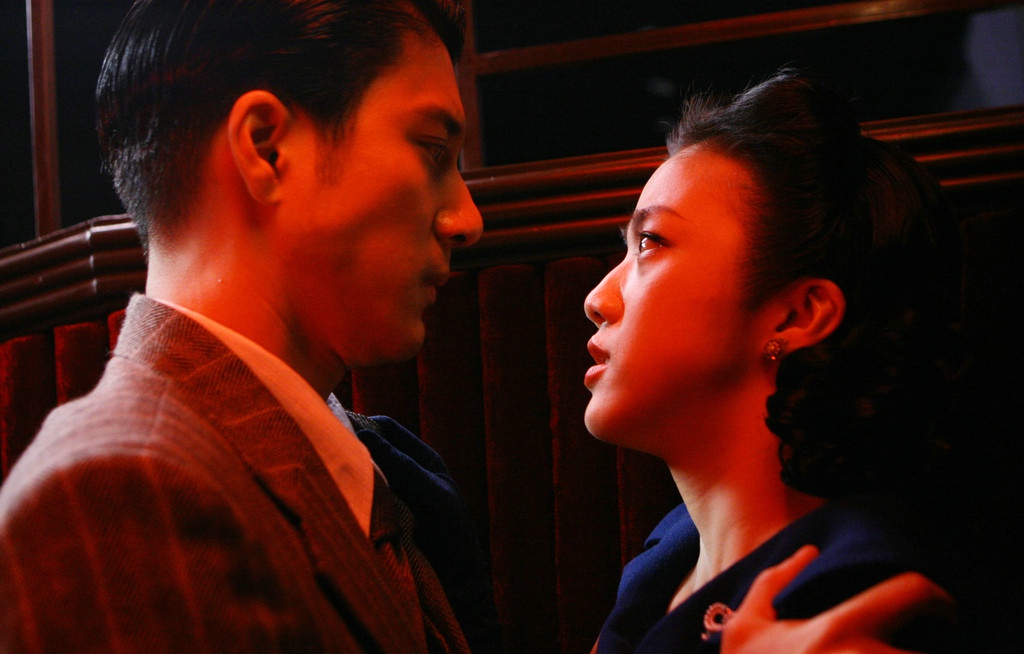 资深谍战戏编剧的提醒：“谍战控”们别再让谍战戏忽悠啦