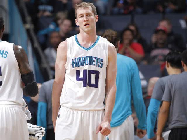 濞佸皯璁粌灏忎紮,鐞冨憳璁粌鑷繁鍎垮瓙