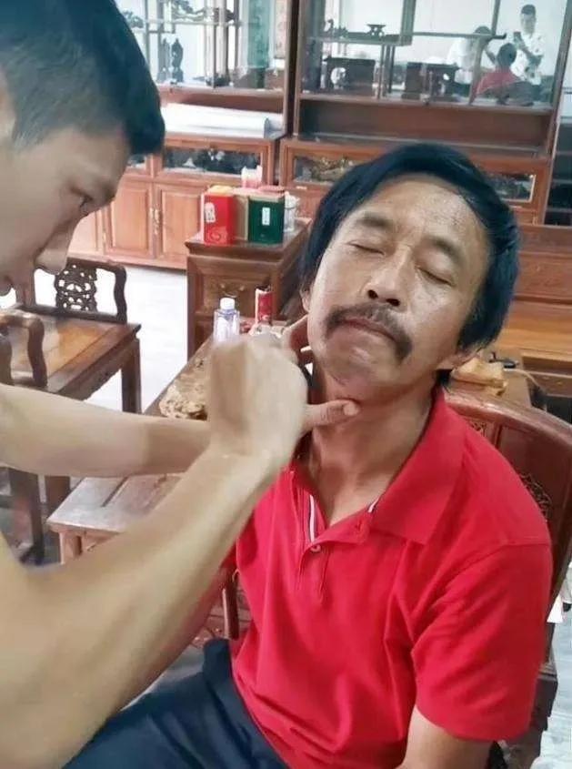 流浪大师沈巍的网红之路,网红大师沈巍事件