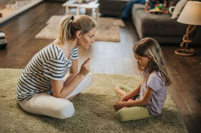 小孩做错事教育多久合适,孩子做错事教科书式处理方法