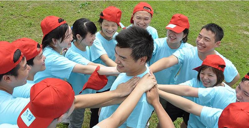 八个人的团队小游戏,青少年户外拓展游戏