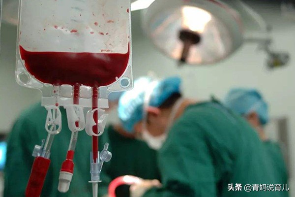 产妇刚卸货肚子大,产妇生产后肚子大