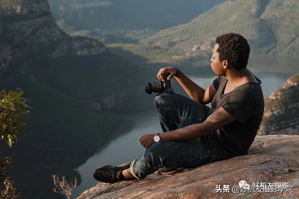 索尼全画幅适马和腾龙怎么选,腾龙和适马镜头哪个适合索尼微单