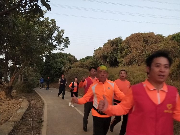 魅力深马,微马同行!六约微马助力深圳国际马拉松