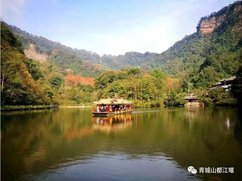 坐上公交去旅行!跟着这条101路线,带你玩遍大半个都江堰~一站一景,吃喝玩乐一网打尽!