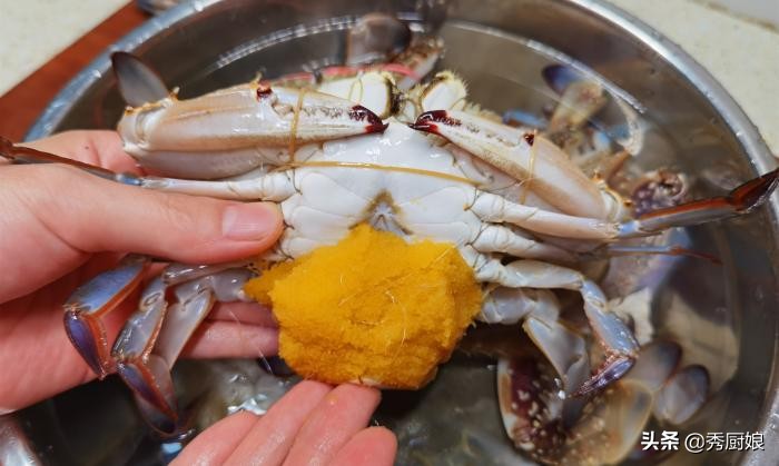 蒸螃蟹的正确蒸方法,蒸螃蟹不乱跑的技巧
