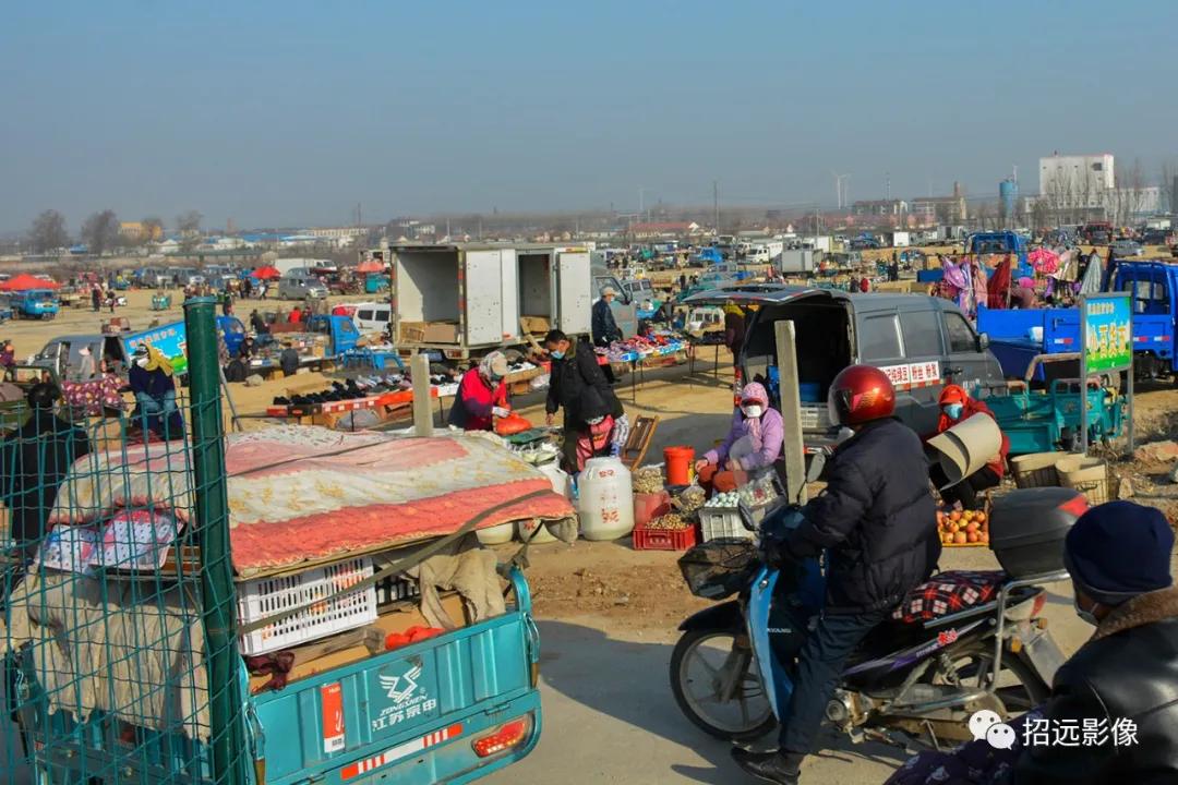 龙口粉丝主产区张星农村大集开市了!来赶集的人还不少来