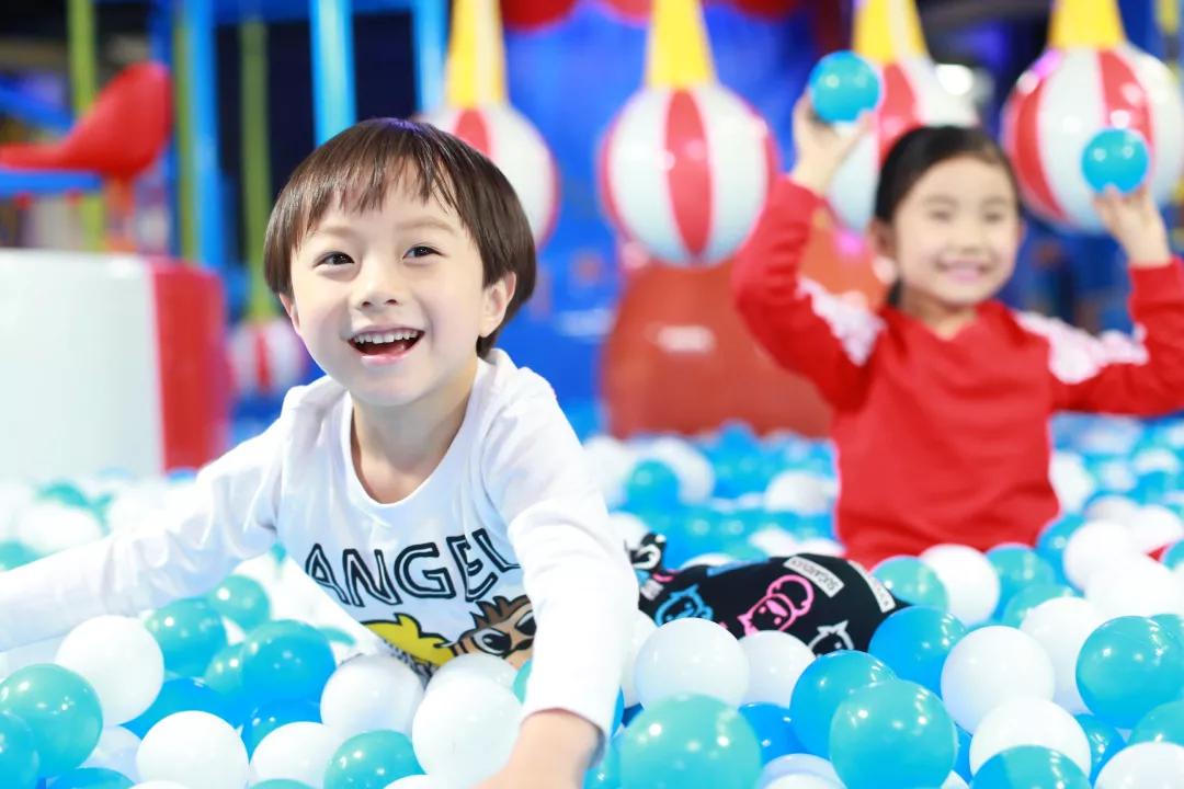 吾悦夜巷｜摆摊吧，一起打造我们自己的“网红夜市”