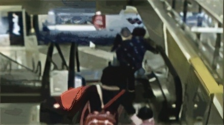 新生儿抱的姿势不对会导致骨折吗,新生儿抱姿不对导致差点窒息