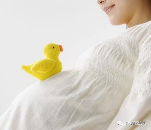 孕妇禁用的药哺乳期能用么,孕期哺乳期禁用成分一样吗
