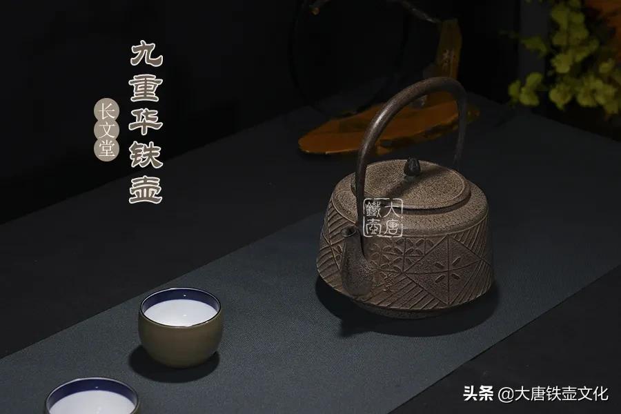 日本铁壶怎么快速养水垢,铁壶白色水垢是什么原因