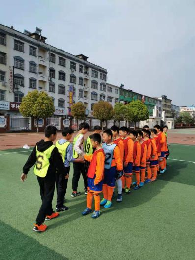 淮滨足球比赛小学生,淮滨县实验学校足球比赛