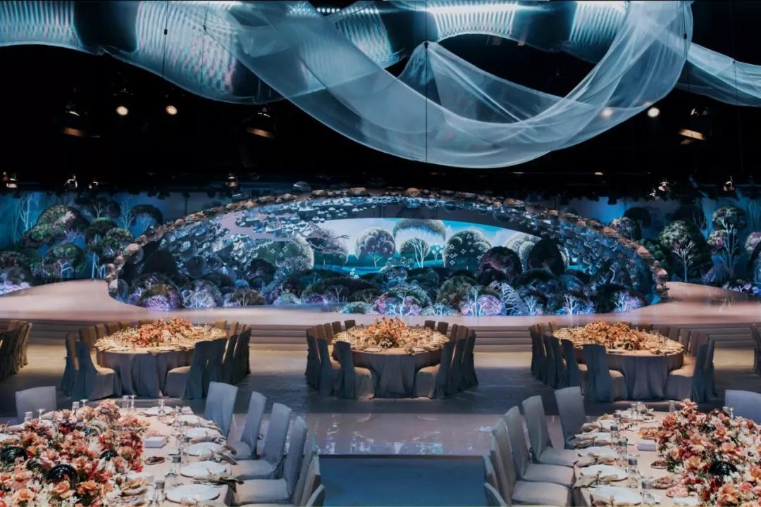 这才是婚礼真正应该有的样子,前院办婚礼后院摆酒席