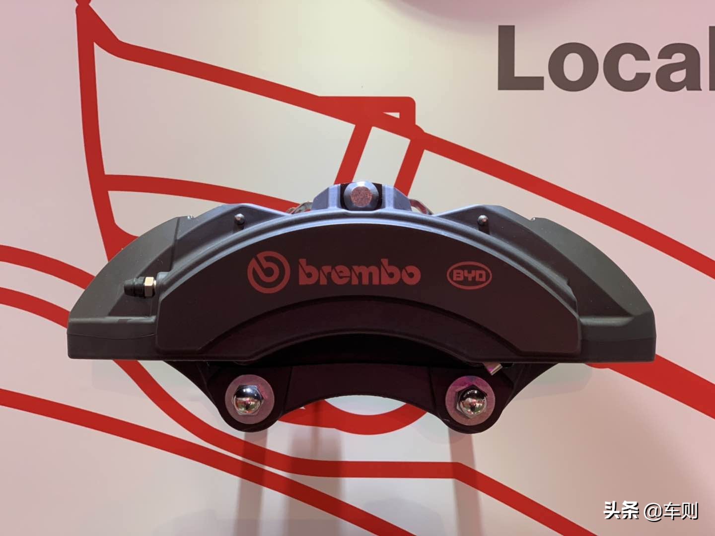 新款特斯拉modely布雷博brembo,布雷博brembo和brembo有什么区别