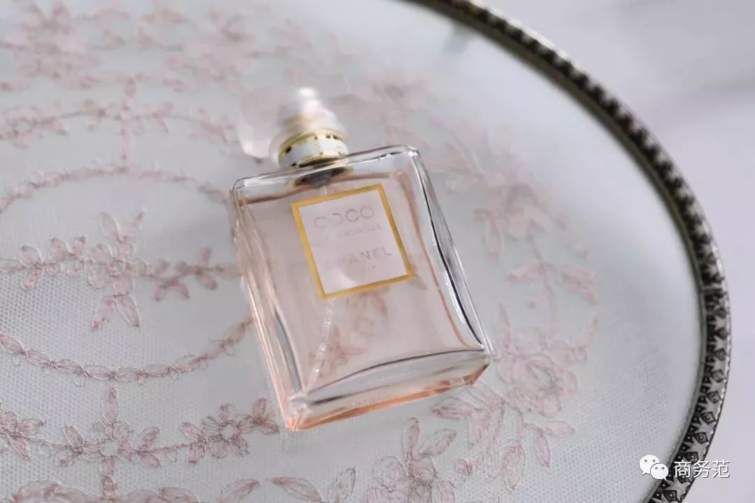 香奈儿美妆全线测评,香奈儿好用彩妆排名榜