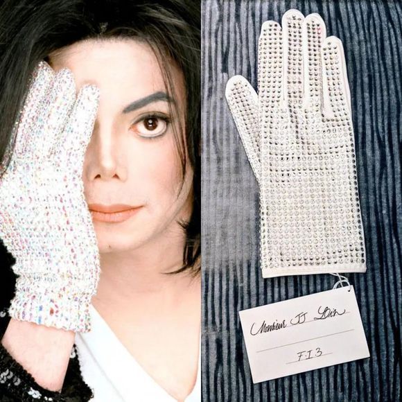 迈克尔杰克逊最具标志性装扮,迈克尔杰克逊奢华服饰