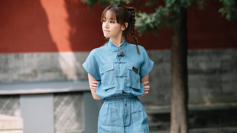 肖战超过了最巅峰的蔡徐坤了吗,肖战和蔡徐坤的巅峰时期谁最厉害