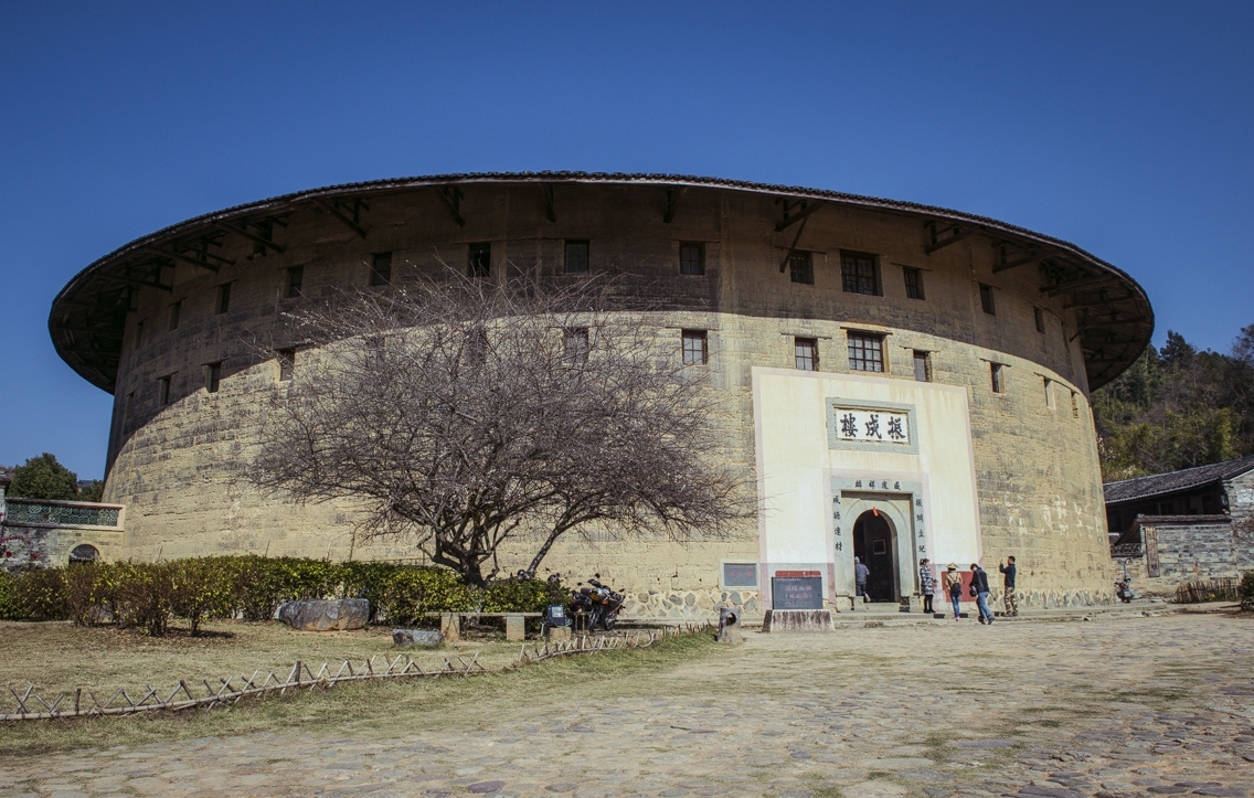 福建奇特的建筑铁宅,福建最奇观的民居老宅回忆