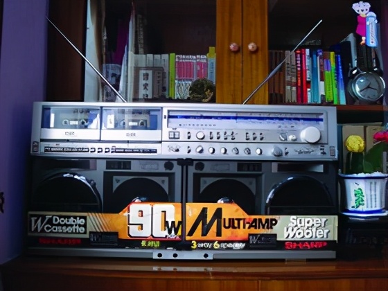 卡座创意收纳,卡座桌椅现代轻奢舒适