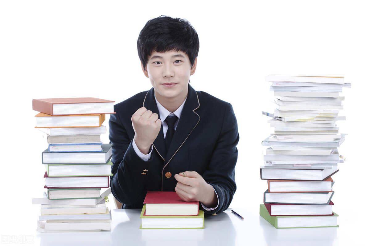 孩子初中暑假报4个兴趣班合适吗,上初中了保留几个兴趣班合适