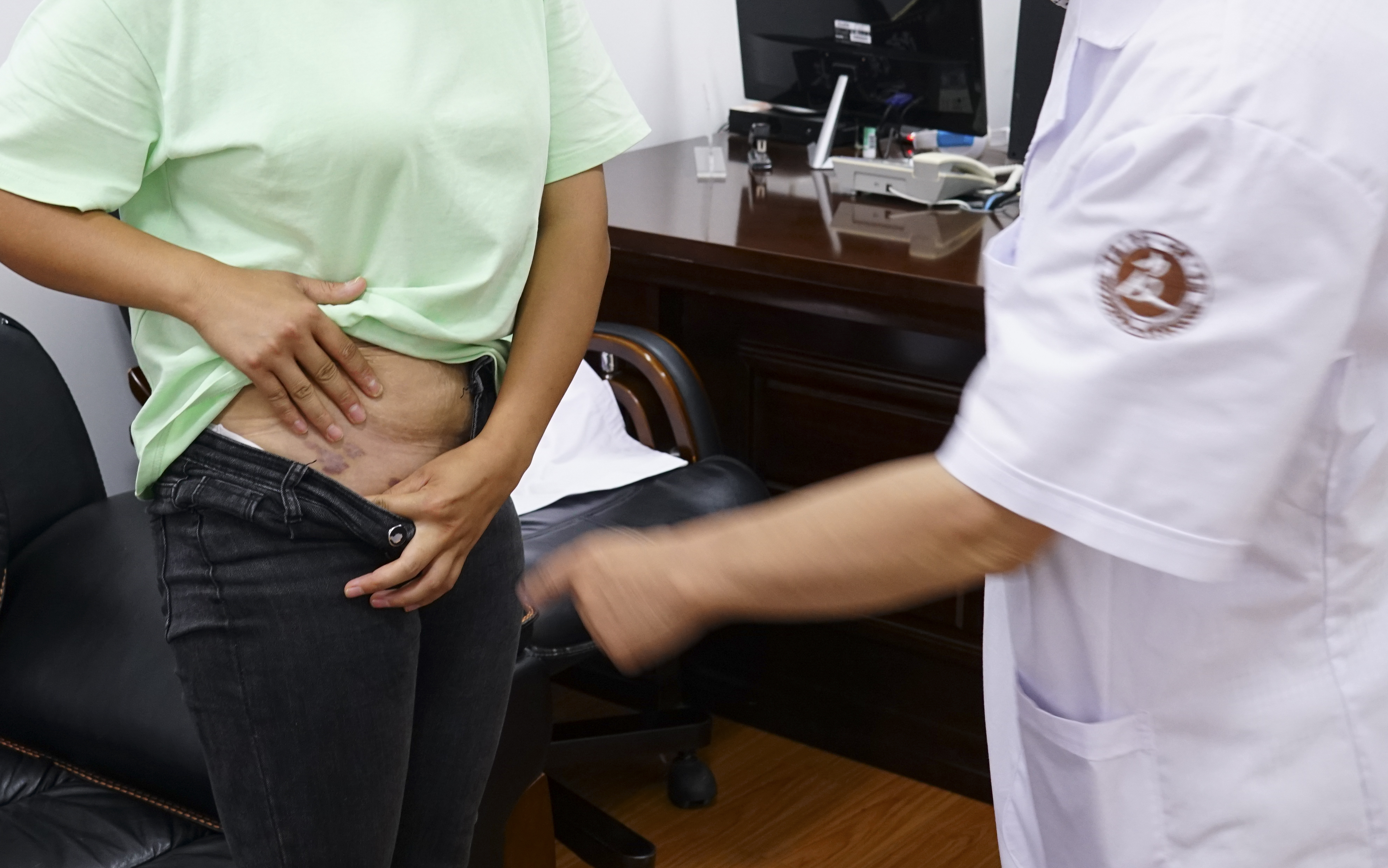 暖心苗寨同胞到贵阳医病获得帮助