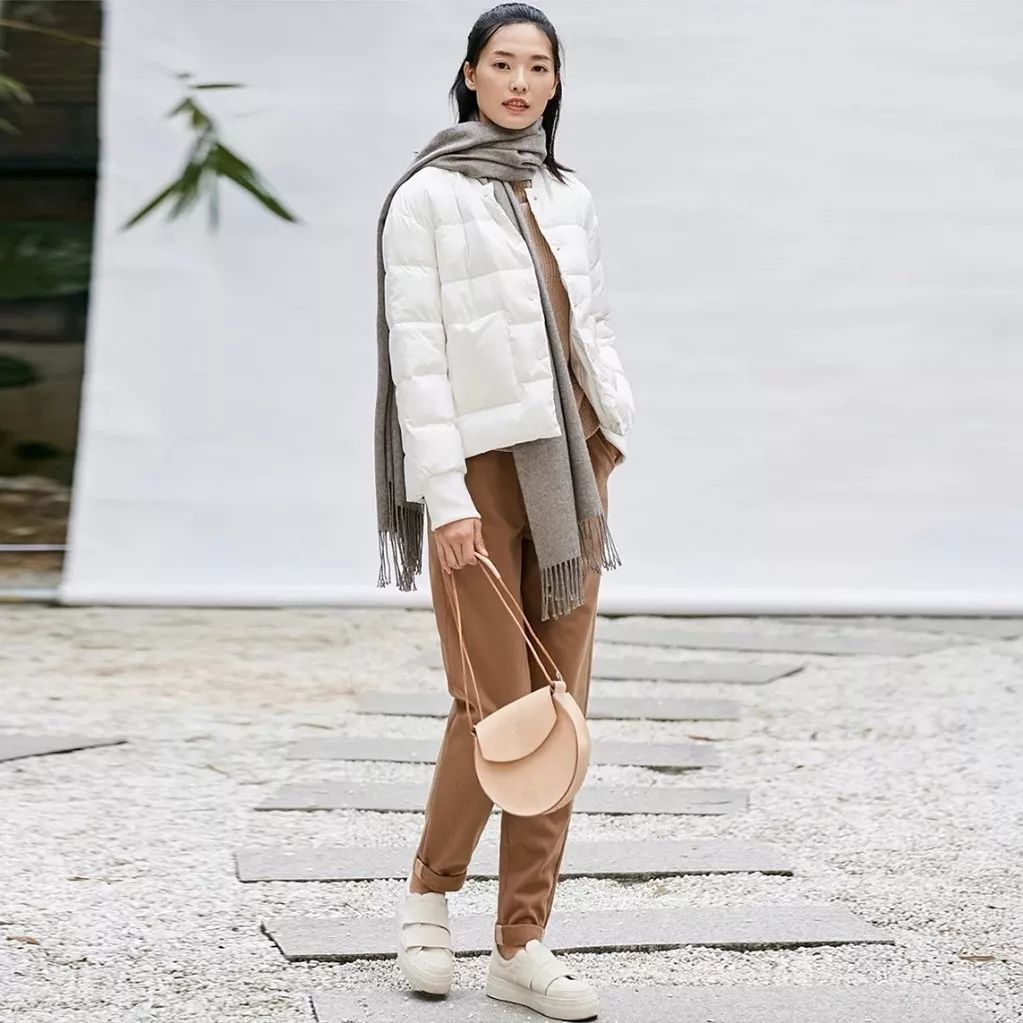 什么围巾织法简单好看,秋冬围巾披肩系法保暖又时尚