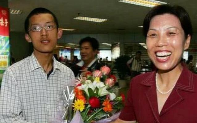 韦东奕今年没参加阿里数学竞赛吗,北京大学数学天才韦东奕个人简历