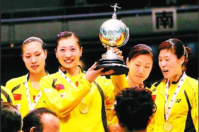 张宁的二婚老公：曲线救国成张宁丈夫，支持老婆挺着孕肚带队夺冠