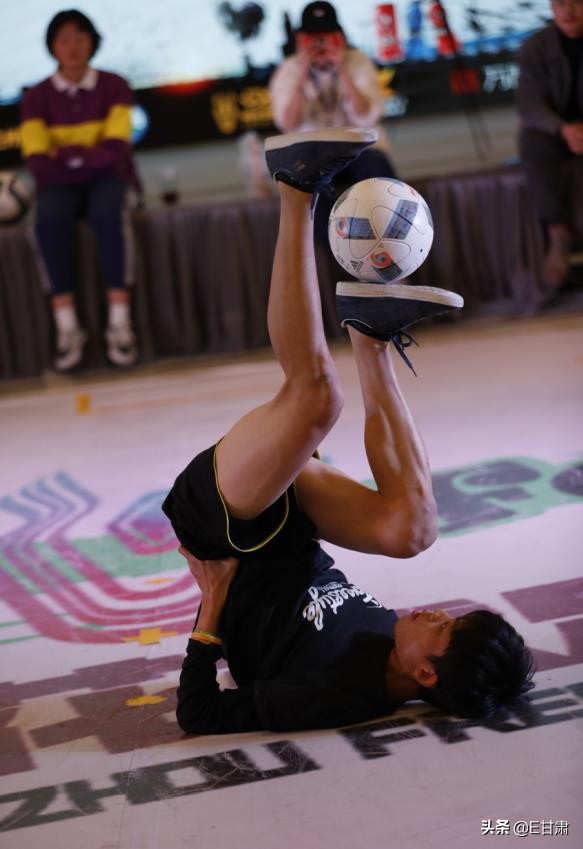 战马足球赛,战马赛事现场视频