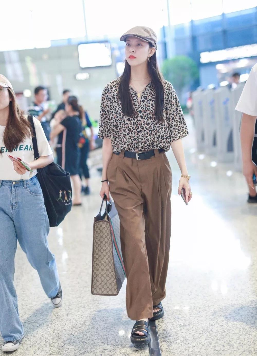 哪个女明星日常衣品最好,最近女明星衣品