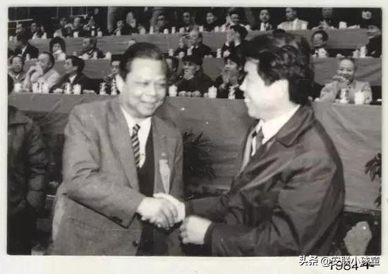 曾宪梓为中国梦奉献力量,曾宪梓兴宁