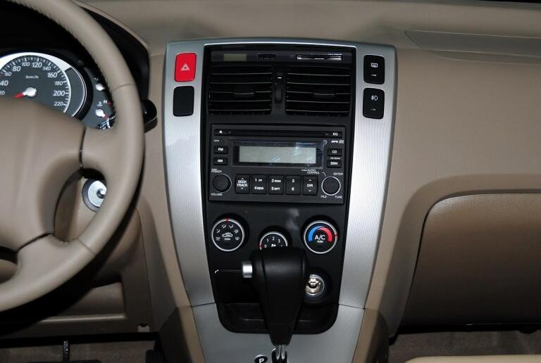 现代途胜8万公里二手车价格,老款09途胜19万公里