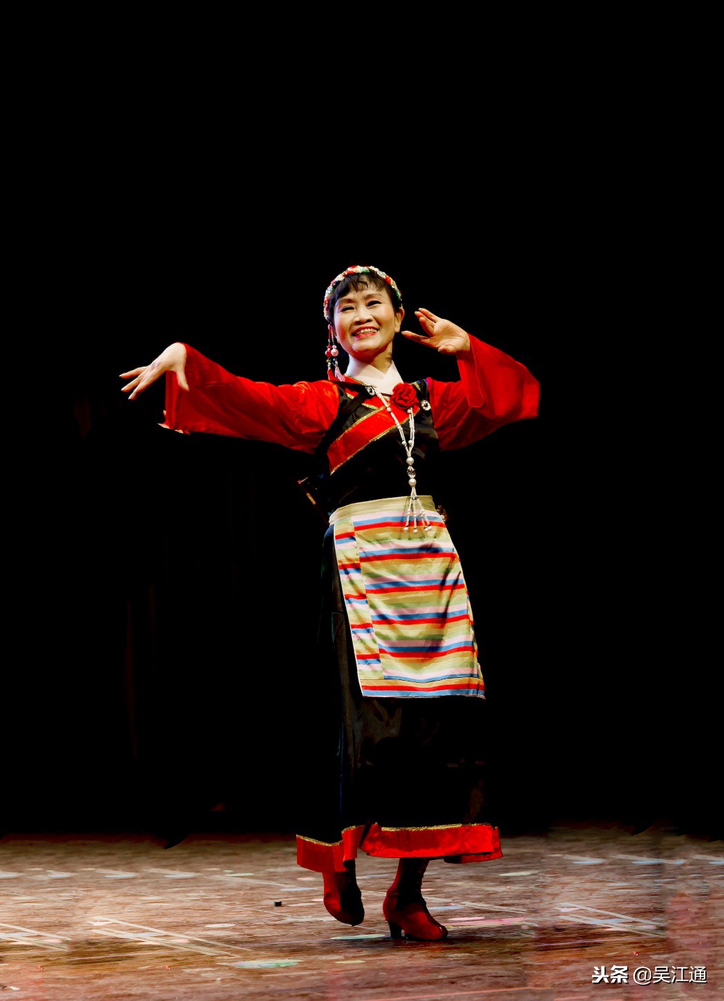 藏族舞蹈洗衣歌,藏族舞蹈经典歌曲洗衣歌