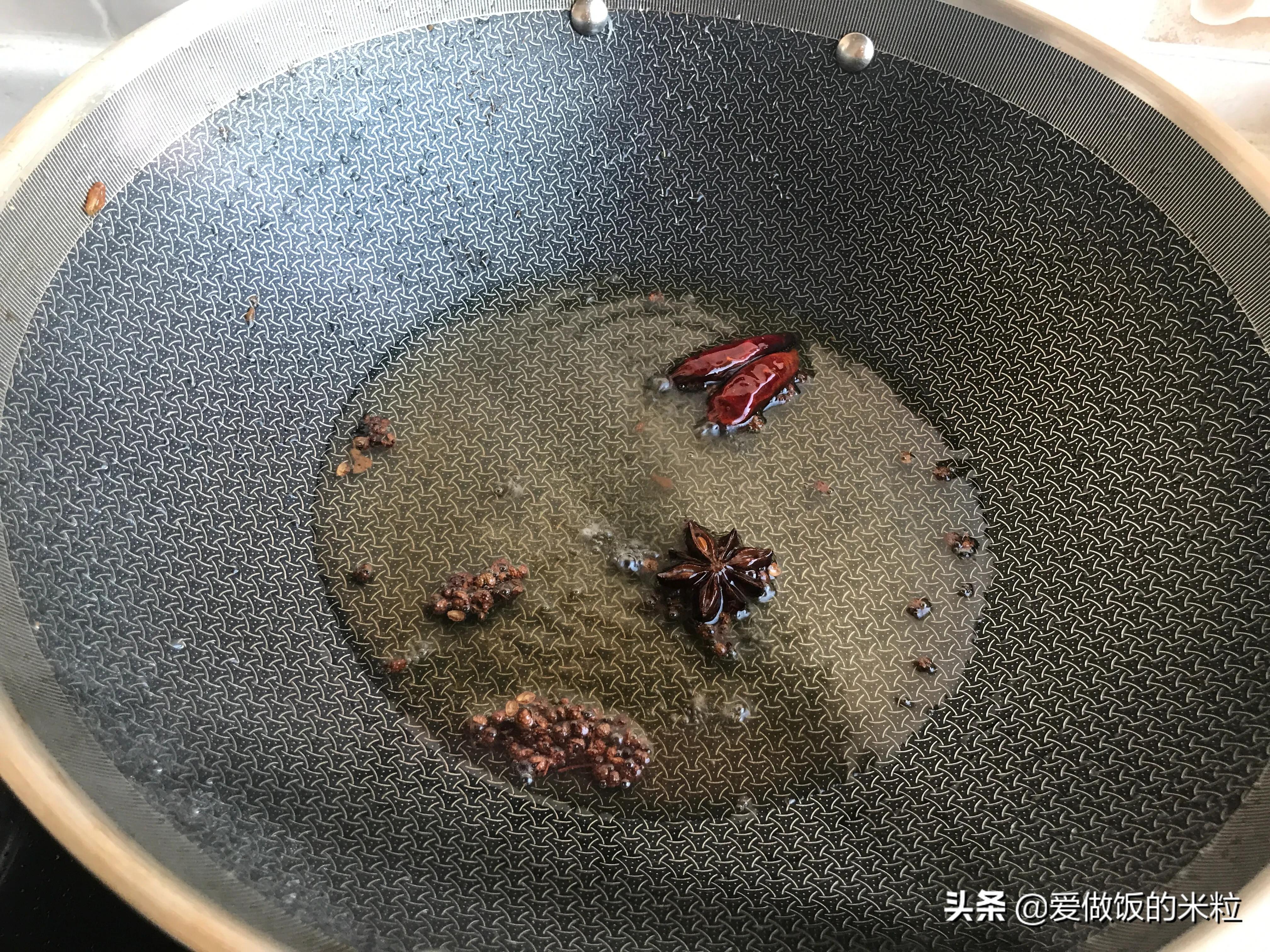 怎么炖小草鱼好吃家常做法视频,炖草鱼用热水锅还是凉水下锅好