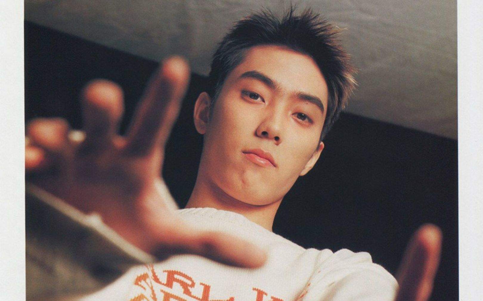 他是韩国顶级爱豆，曾经2次酒驾，结婚2年便离婚，现还活跃在一线