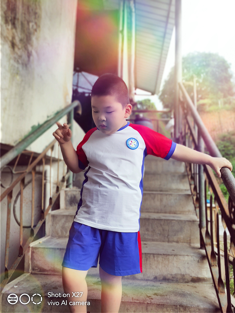 vivox27蓝绿渐变,vivox27测评印象夏日