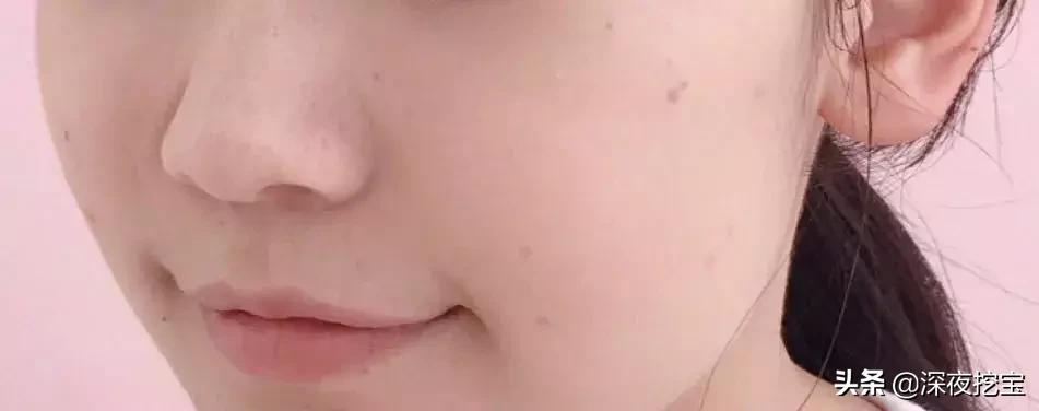 雅诗兰黛奶油肌粉底液,星钻光感奶油肌粉底液