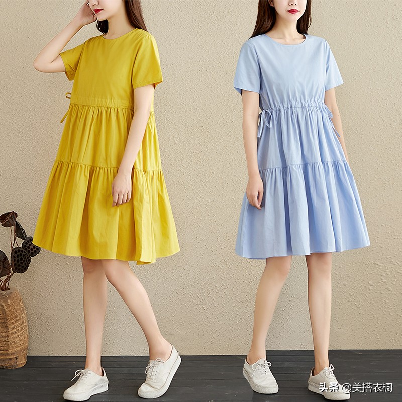 打扮好重要，像我姨这身棉麻裙百搭好看还显瘦，别人都说不像70后