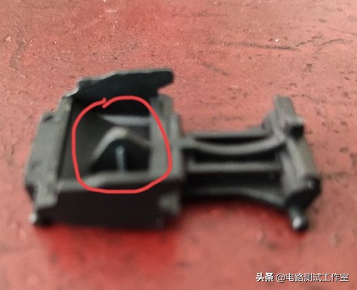 电热水壶通电后时断时亮修理方法,电热蒸汽发生器一直加水不断电