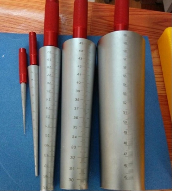 水平尺上的圆孔有什么用,深孔尺使用方法