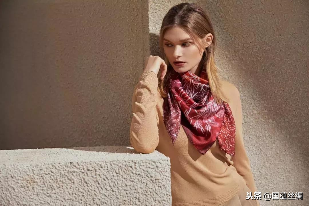 丝巾上的黄渍怎么清洗,丝巾清洗