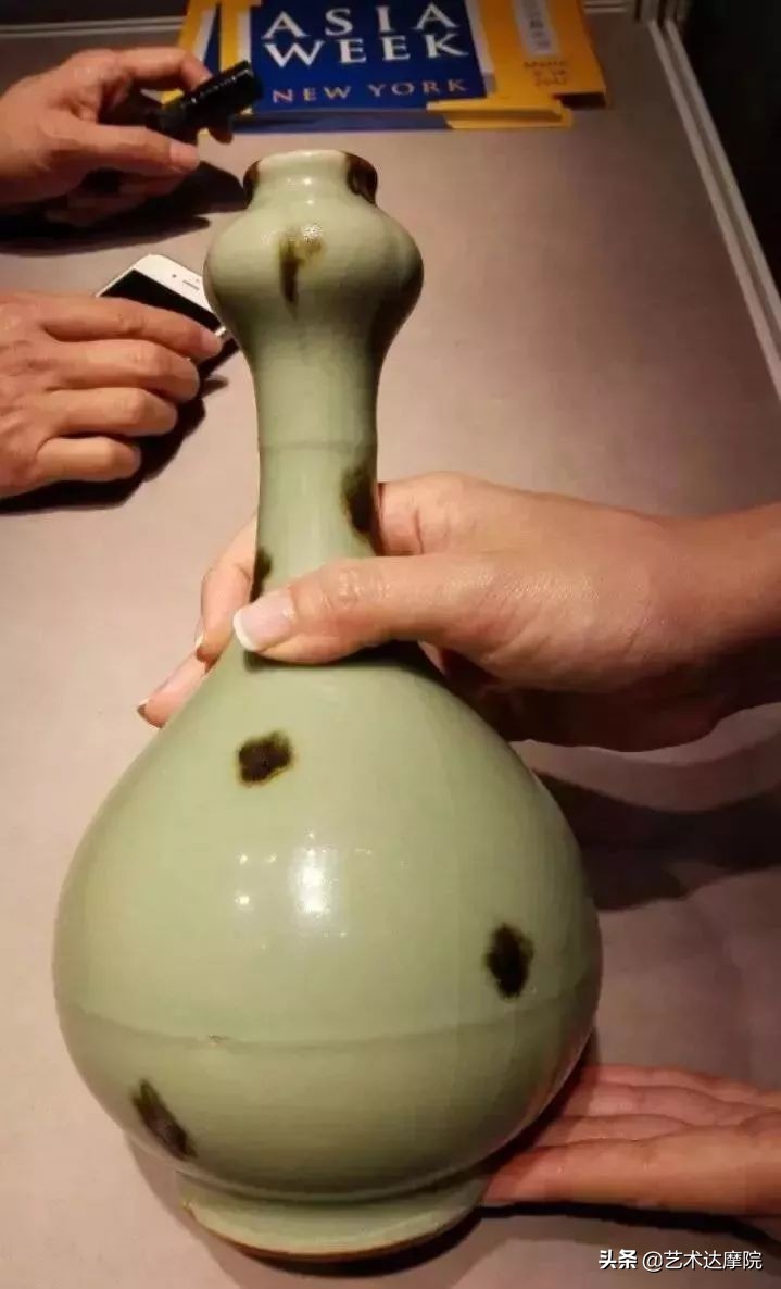 估价200万,成交1206万,这个花生到底什么来头?