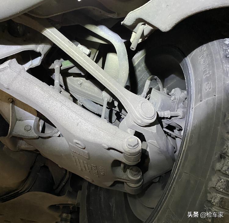 为什么这么多人买宾利飞驰,为什么会有人买二手豪华车