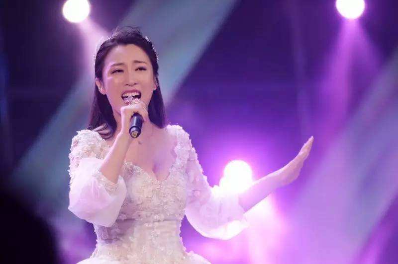 郭涛陕北民歌圪梁梁清唱,郭涛陕北民歌小桃红